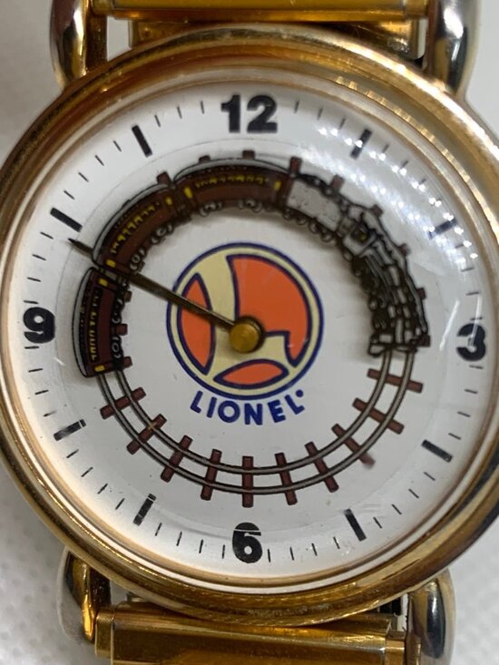Vtg Collectible Moving Lionel train with sound Quartz Watch gold tone running main image 9